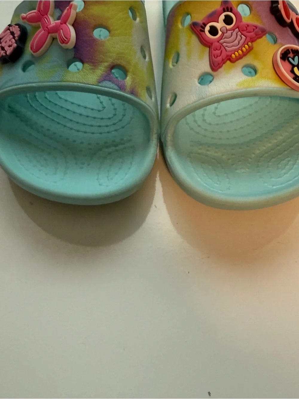 CROCS Kids Light Blue Tie-Dye Slide Sandals Size 12 w/charms